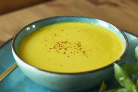 Velouté de carotte au curcuma frais et au gingembre