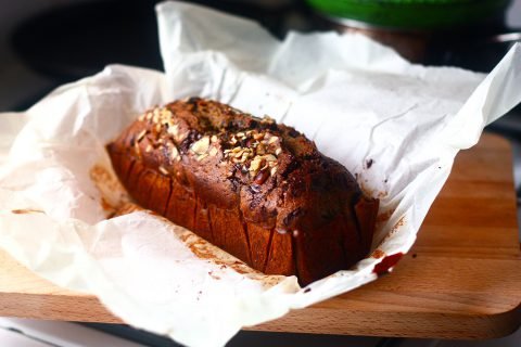 Cake sans gluten à la farine de châtaigne, orange douce et chocolat noir