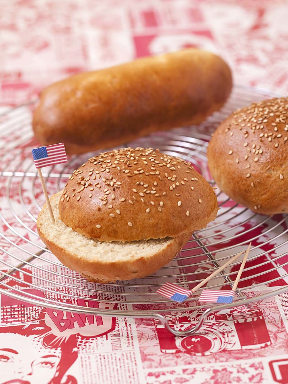 Délicieux petits pains pour burger ou hot-dog maison ...