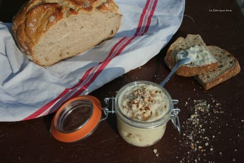 Tartinade de céleri rave à l’huile de noisette