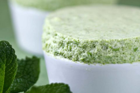 Soufflé froid aux petits pois et à la menthe