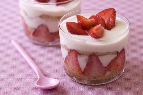 Tiramisu acidulé aux fraises, façon verrines