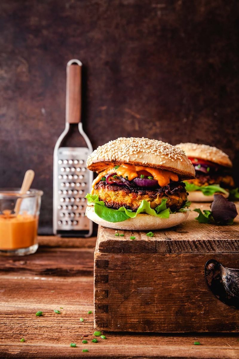 Burger végétarien courgettes, patates douces et pois chiches